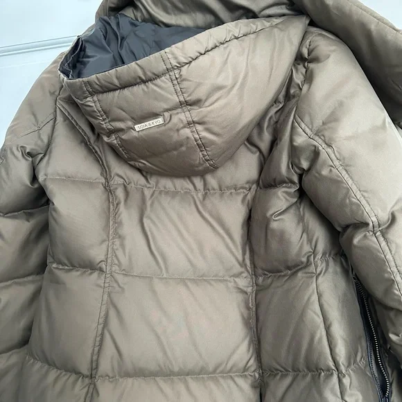 Soia & Kyo heavy down winter jacket w/ detachable real fur hood. Size small - Picture 3 of 8